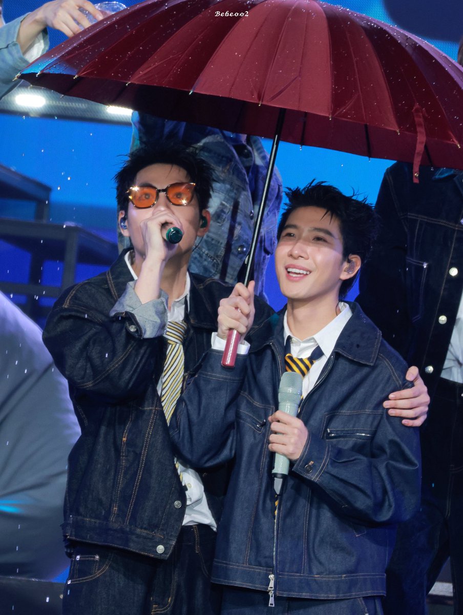 Bebe_oo2's tweet photo. 🌧️☂️☔️
✨ @myktnw @Firstkpp 

EMBPFK FEEL THE FUN TOGETHER
#FFFPartyConcert2026D2
#FFFPartyConcert2026
#FirstKhaotung #เฟิร์สข้าวตัง https://t.co/Qz3aWB4ubG