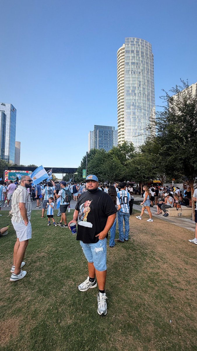 Byron_L10's tweet photo. Missing the WC vibes 🥴 great summer so far though https://t.co/Z3iYwAY28x