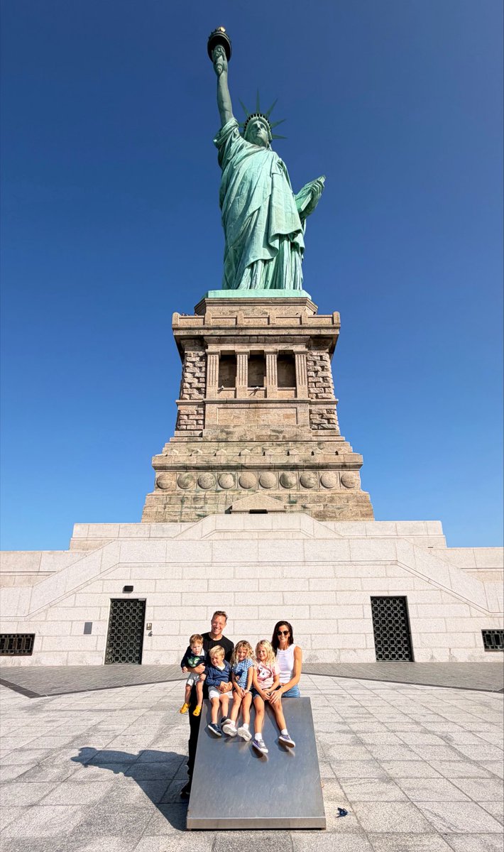 bennyjohnson's tweet photo. How To Save America:

1. Create strong families
2. Raise our children to love Jesus
2. Raise our children to love America

That’s it. It’s our superpower.

This is how we win. 🇺🇸 https://t.co/kdmu4S7hP1