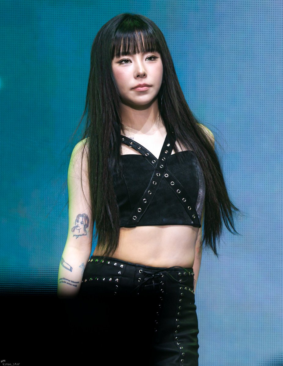 k_moo_star's tweet photo. [ WheeIn 휘인 🐶 ]                        
260621 마마무 WORLD TOUR [4WARD] IN SEOUL D3      

#마마무 #MAMAMOO #휘인 #WHEEIN #フィイン https://t.co/t7FIjRFlub