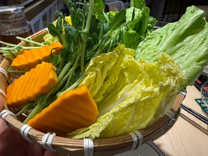 DTours70862's tweet photo. Fresh, crisp seasonal veggies u0026 sustainably sourced poultry are in stock! Perfect for your weeknight dinners  Stock up today!， https://t.co/v6S8uba90j