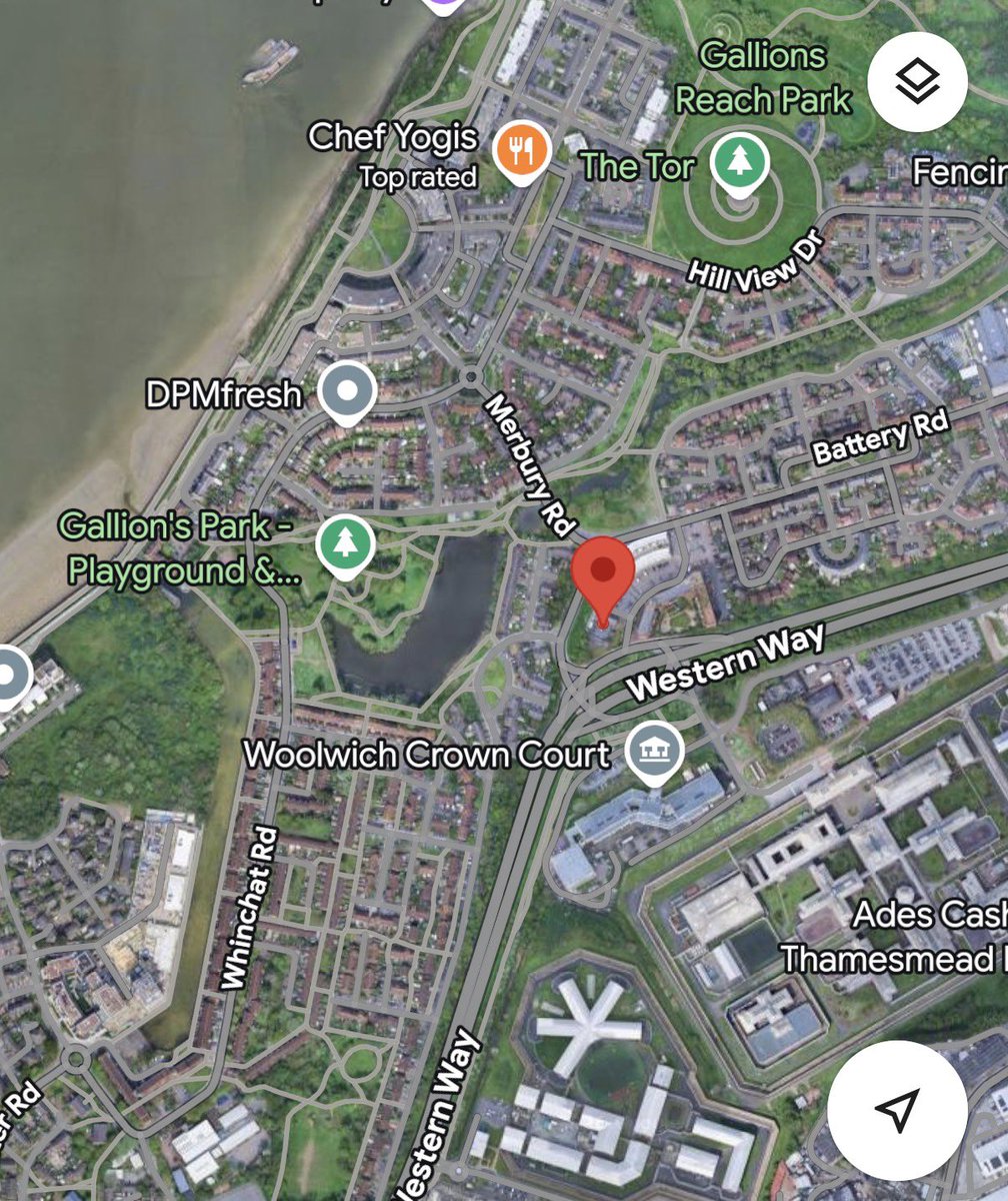 MyWoolwich's tweet photo. The #PrincessAlicePub in #Thamesmead… Covid casualty. Never reopened.
Will be a @LidlGB!
#WestThamesmead #Woolwich https://t.co/1TfpwZJBGb