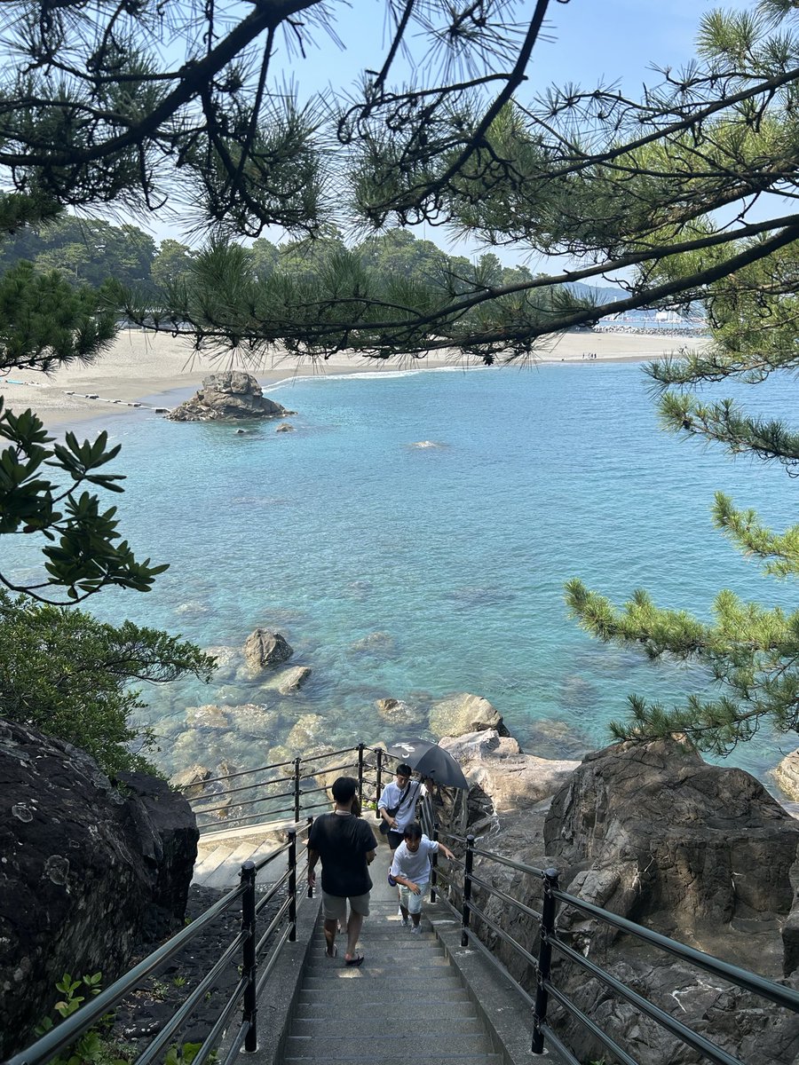 ajiji008's tweet photo. 龍馬さん逆光ぜよ‼︎坂本龍馬記念館の置物はバッチリ。
#坂本龍馬 #桂浜 #坂本龍馬記念館 https://t.co/lyRACC9qUr