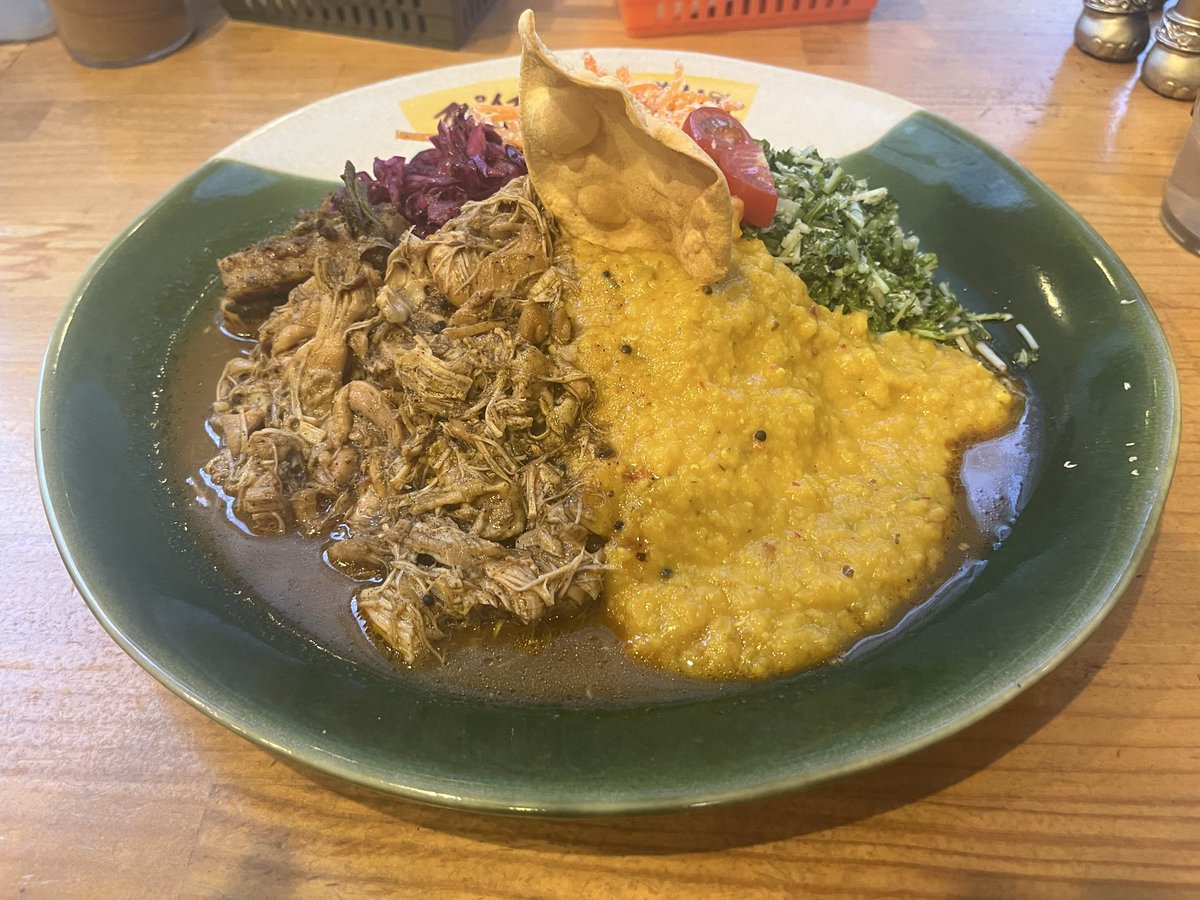 taitasobdfe's tweet photo. クレカのホテル宿泊特典期限迫ってたから、泊まりに来たけど場所変わってもいつも通りのことしかしてない🍛🍺 https://t.co/PKKGIO7m3X