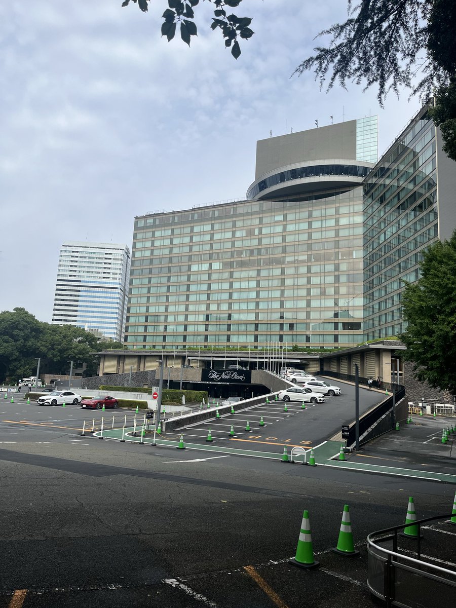 taitasobdfe's tweet photo. クレカのホテル宿泊特典期限迫ってたから、泊まりに来たけど場所変わってもいつも通りのことしかしてない🍛🍺 https://t.co/PKKGIO7m3X