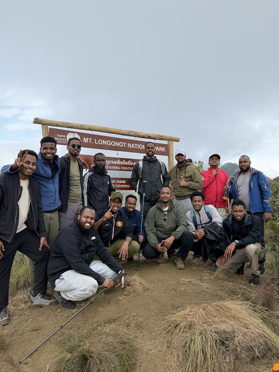 Sir_limAli's tweet photo. Sunday hiking at MT Longonot https://t.co/y7AKbSnnUU