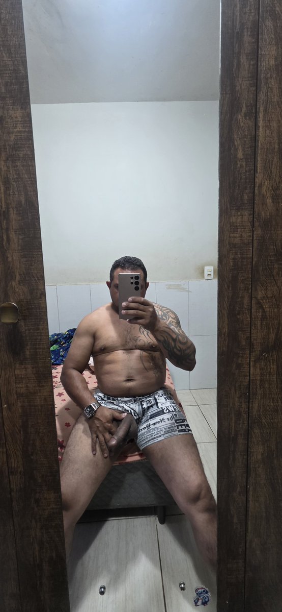 Amantedosexo27's tweet photo. Bom dia meus amores que vontade que eu tô de comer um. https://t.co/2C7bML7Uc1