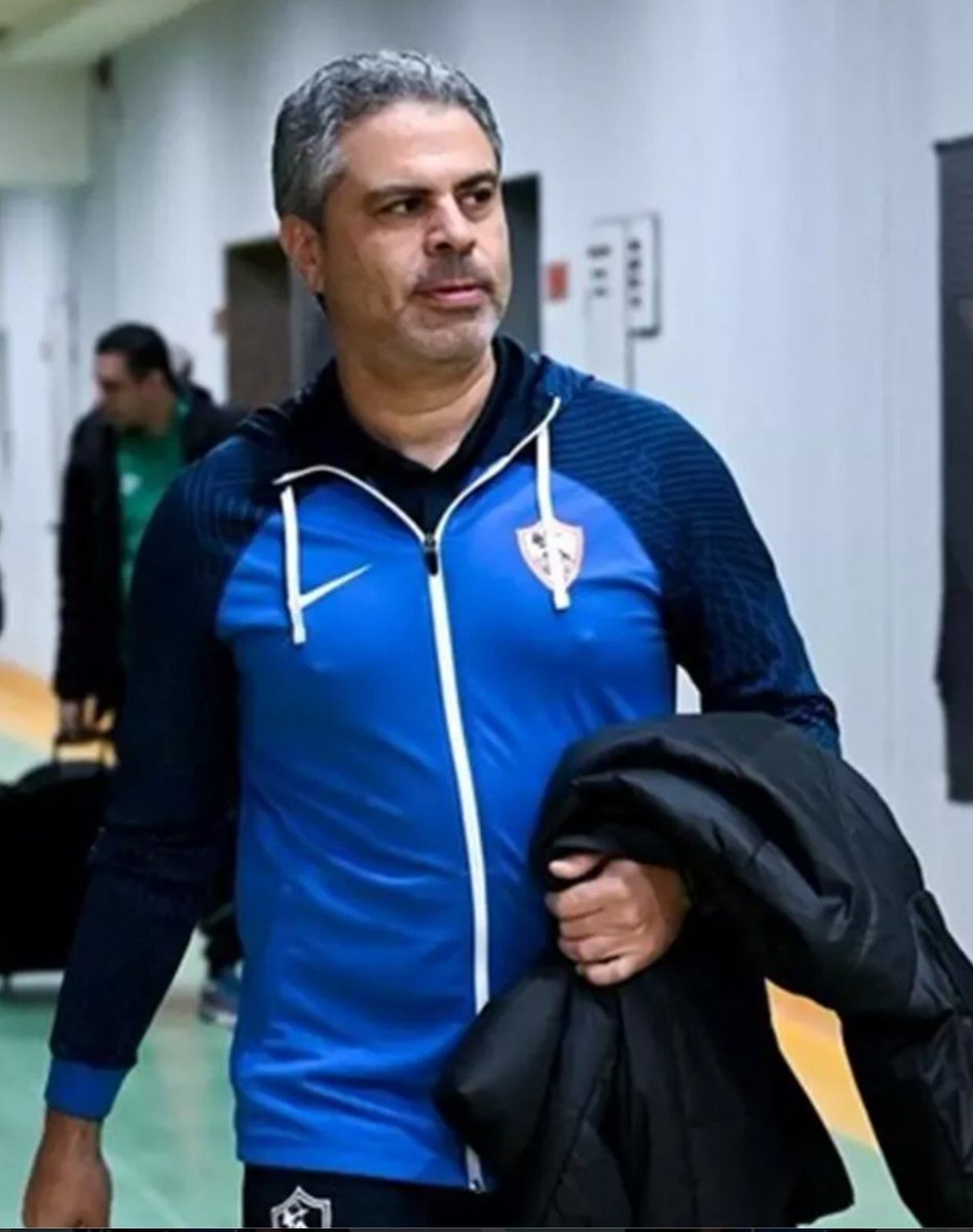 HussamFox6's tweet photo. ملعون المدرب الأجنبي واللي فكر ان كابتن معتمد ما يكملش الموسم الجاي. الموضوع مستفز ويعصب جدا، قسما بالله انا لو مسئول والقرار عندي هعمل عقد للكابتن معتمد ويبدأ فترة الاعداد ويكمل اللي بناه الموسم السابق. كابتن معتمد جمال هو اللي هينقذ الموسم اللي انتهى قبل ما يبدأ #الزمالك_أولًا https://t.co/kTxBRMnfBk