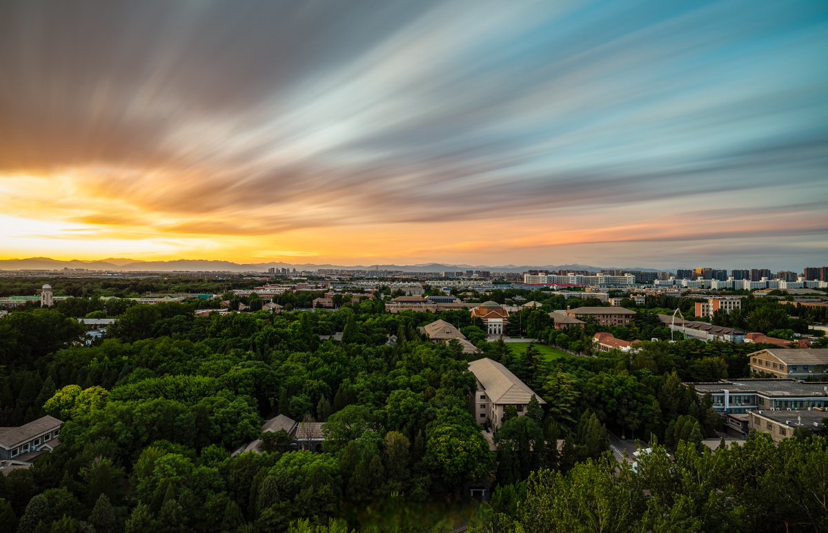 Tramline23's tweet photo. Join our campus photography club's sunset shooting session this Friday at the lake! Bring your cameras, meet new friends, and capture golden hour vibes—sign up via the club link in bio!， https://t.co/JIlhSFBnMa