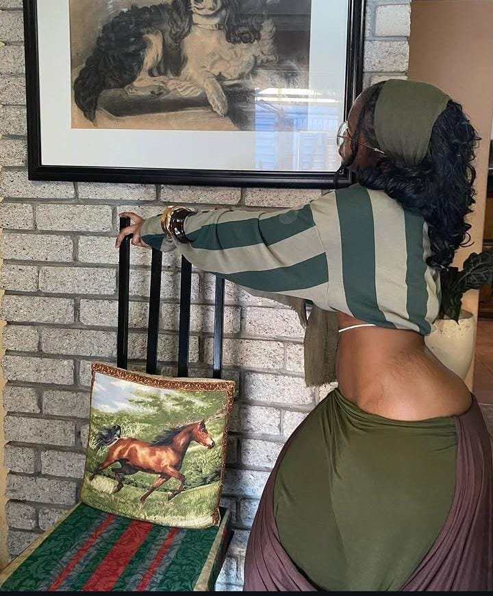 ashleighnaction's tweet photo. A moment for my skirt🤭🫠 https://t.co/qF8KRac4PV