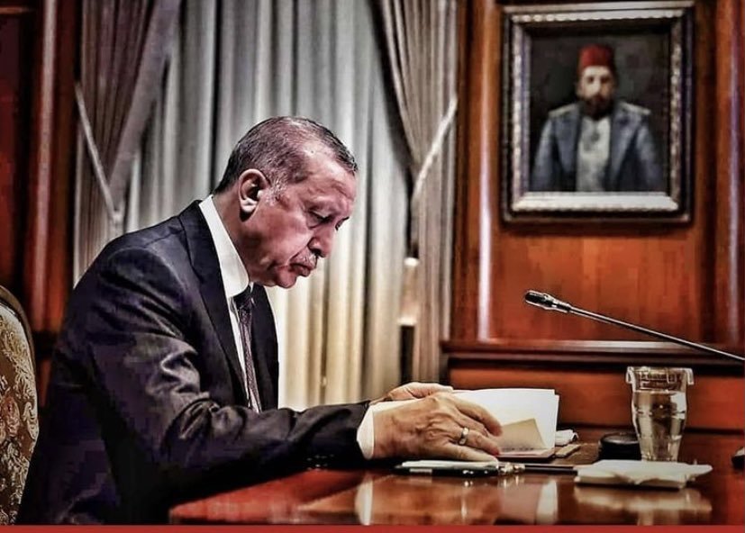 EmrahC1oglu's tweet photo. Üstüne basılı tutmanıza gerek yok!
Size konuşan bir Recep Tayyip Erdoğan 
fotoğrafı bırakıyorum.. https://t.co/4FfpDdcT0N