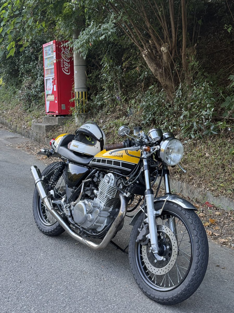 Ryo__sr400's tweet photo. 農道ツーリング最高👍 https://t.co/NjLR85b1av