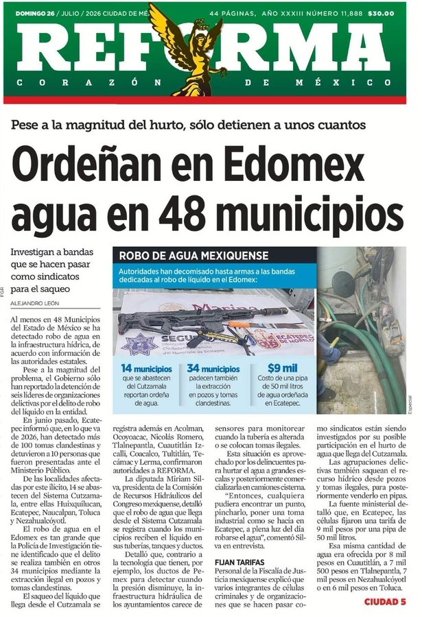 CortinaSinHumo's tweet photo. Prometieron solucionar todo y cambiar la historia... pero la realidad pega duro.

El "gobierno del pueblo" dejó que bandas armadas saquearan el agua de 48 municipios para operar un jugoso negocio de pipas a 9 mil pesos cada una.

¿El saldo de esta tragedia institucional? Roban a manos llenas y solo presentan a 6 chivos expiatorios para lavar la cara. El agua es negocio y la impunidad sigue intacta. 🤡💧📉 #CrisisDelAgua #Impunidad