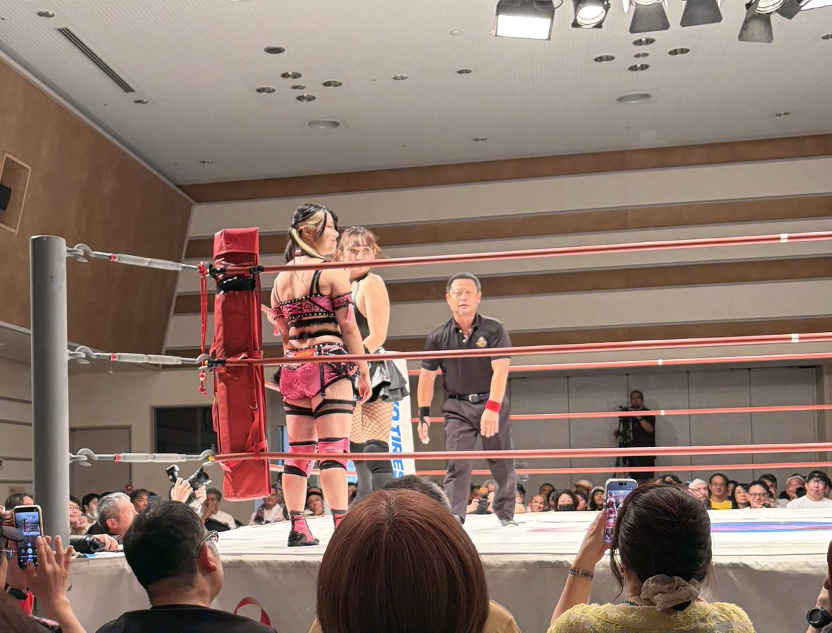 takatty_love's tweet photo. VENY選手とタッグの時のYUNA選手ってただ嬉しいだけじゃなくて「こんな気持ちで闘ってるんだろな」って勝手に推測してしまう
#仙女
#SENJO
#YUNA
#VENY
#HANA https://t.co/r1Dv1qe7HF