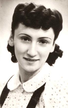 MuzeumAuschwitz's tweet photo. 26 lipca 1918 | Holenderska Żydówka Dina Gabay-Smeer urodziła się w Amsterdamie.

Została deportowana do #Auschwitz i zarejestrowana jako więźniarka. Zginęła w obozie 31 października 1944 r. https://t.co/M1qbS3VptG