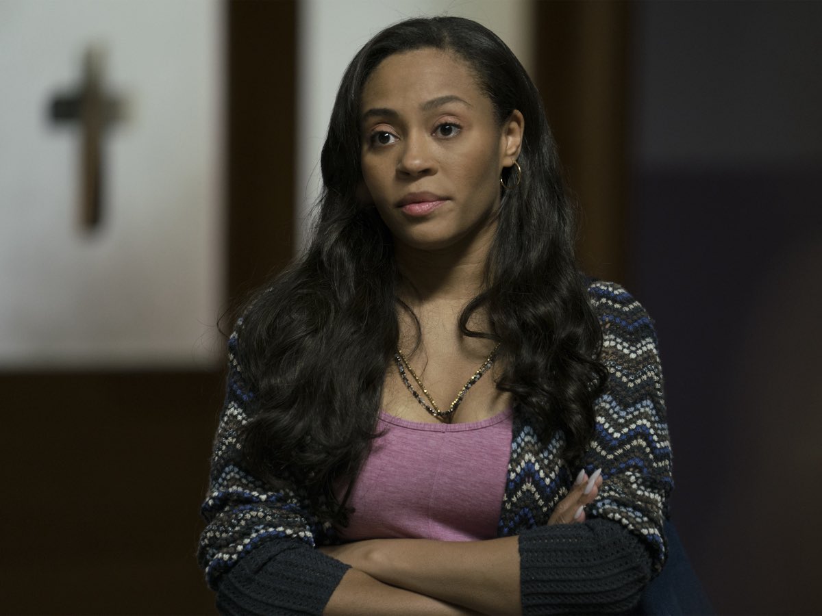 BlameEricLamont's tweet photo. Now that it’s been over 24 hours….

#TheChi doesn’t owe me anything from the finale.

I would have loved some dialogue from Maisha, Dre and definitely some moments with Kev, Jake, & Papa. 

One word from Tracy would have been nice. Season one was mostly about her son’s death and the events around it.

Where was Roslyn all season? She took out Alicia and never resurfaced. 

Emmett’s brother Damien could have appeared as one of the groomsmen. They brought that character in just to phase him out. 

I think the addition of these unnecessary characters & random storylines the last couple seasons distracted us from the core of The Chi a little bit. 

I’m not gonna lie, I would have loved seeing Brandon & Coogie’s mom make a cameo in the finale @ Smokey’s to celebrate Emmett. He told Laverne he wanted to keep Brandon’s dream alive. And in a way, he did. 

LONG LIVE THE CHI