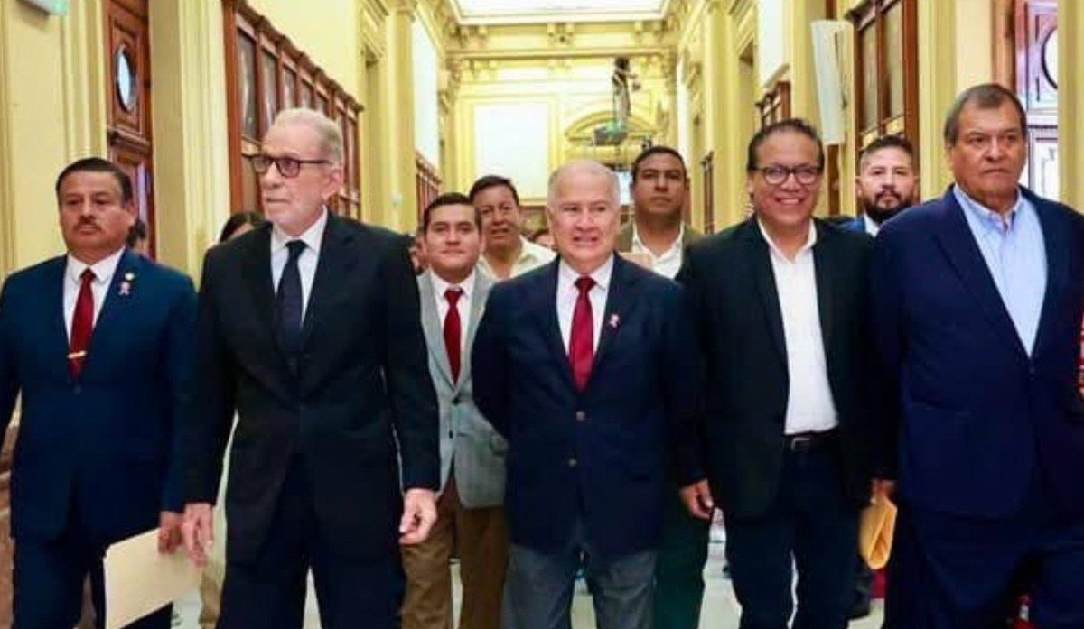 Juanpablovil3's tweet photo. El verdadero 'pacto mafioso', la verdadera 'coalición mafiosa', los obstruccionistas, los golpistas, los que quieren instaurar una 'dictadura parlamentaria' para someter al Ejecutivo: Zurdos con apetito de poder 💩🥑 https://t.co/XJfK99DanW