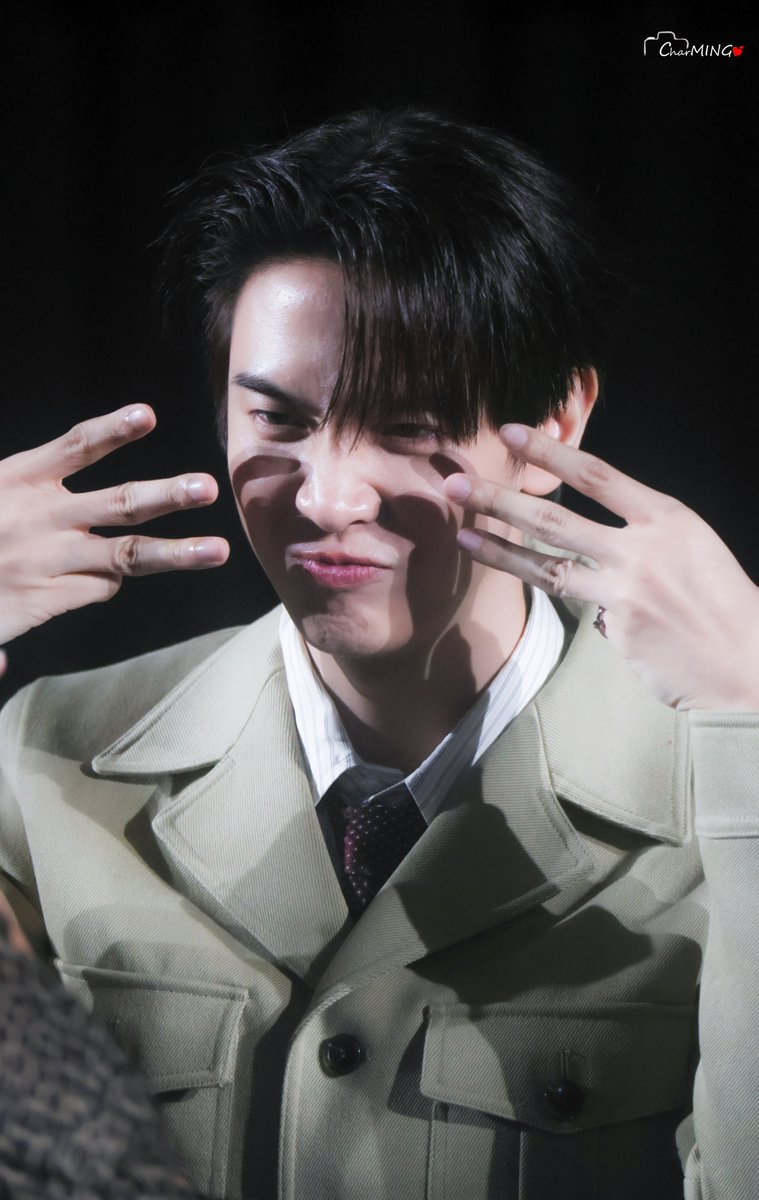 CharMING300K's tweet photo. L...O...V...E

@maxky_rp
MEMORIES WITH MAXKY
#MAXKY1stFANSIGN https://t.co/WqEpY7Bkkv