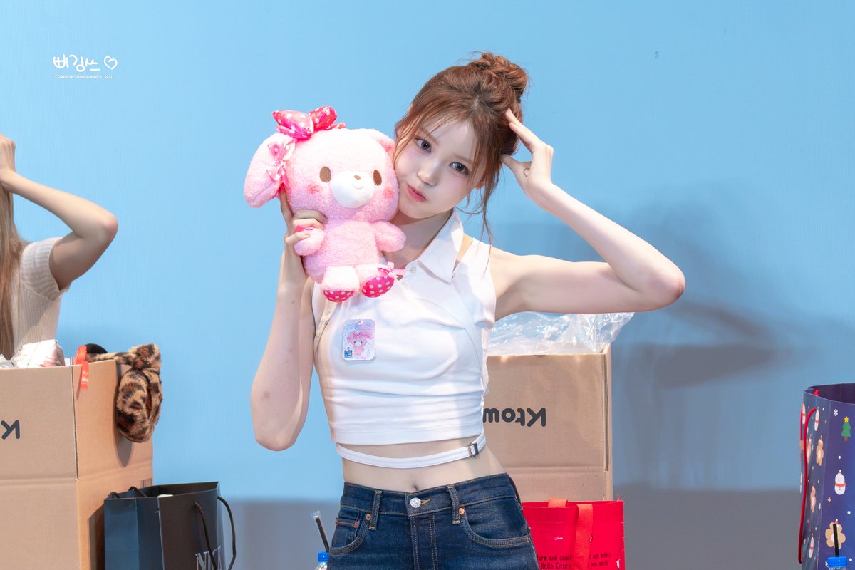bbigingseu_2201's tweet photo. 260704

#정세비 #JEONGSAEBI #이즈나 #izna https://t.co/W8Iwp7nd8Q