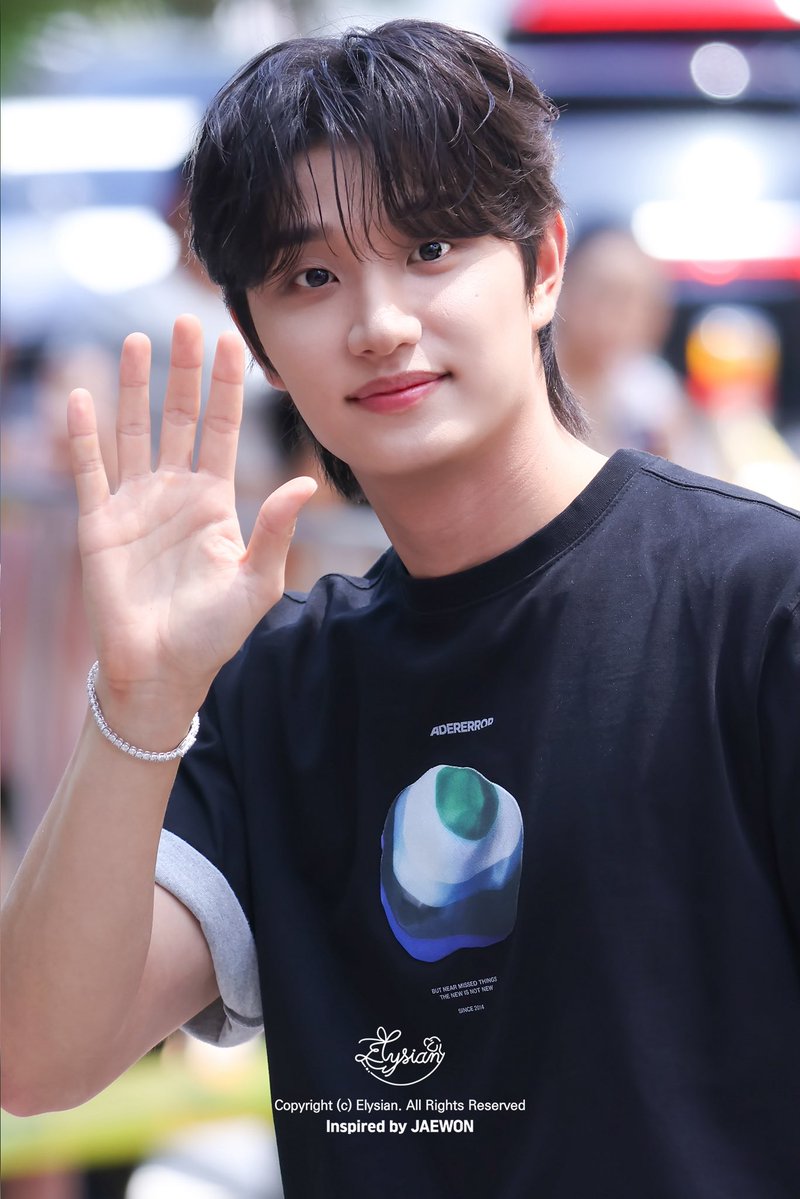 elysian_jw's tweet photo. 260724 뮤직뱅크

#김재원 #KIMJAEWON https://t.co/xrctpbfjlk