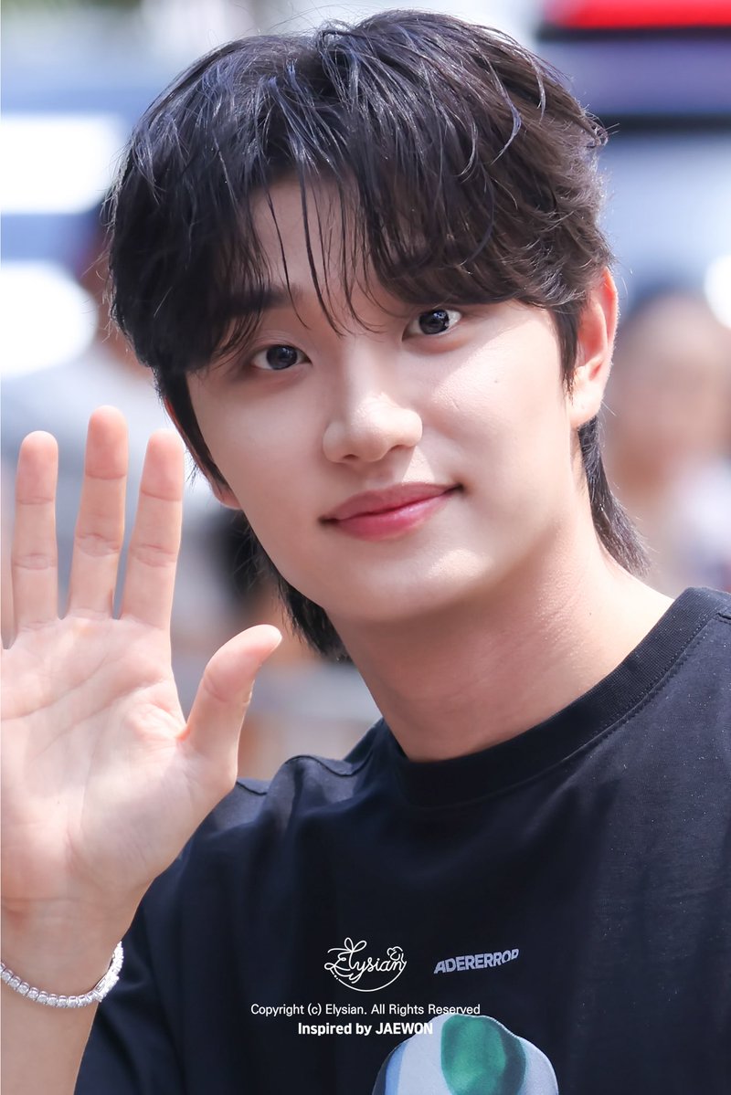 elysian_jw's tweet photo. 260724 뮤직뱅크

#김재원 #KIMJAEWON https://t.co/xrctpbfjlk