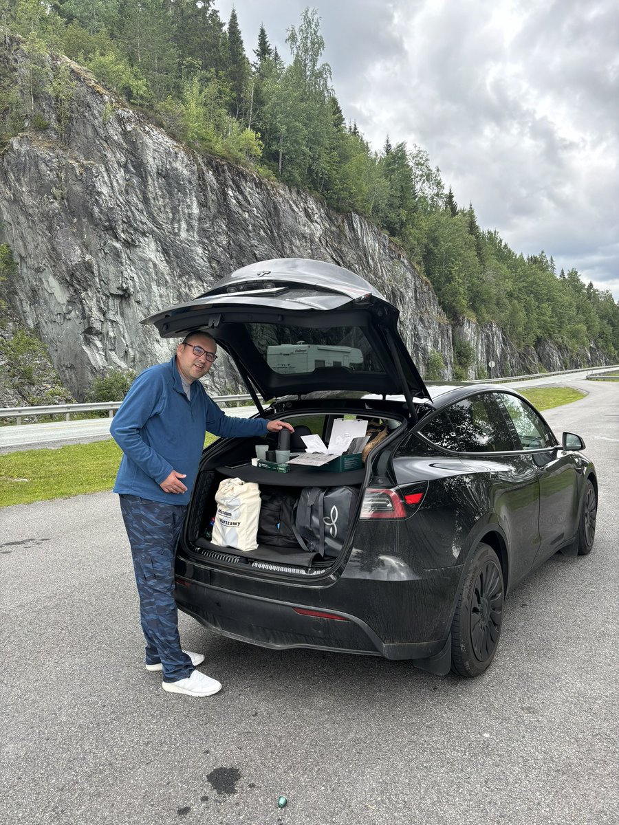 petrnemecek's tweet photo. A jinak doporučuji doplnit si tuto výbavu doplnit o kávovar Outin, pak si můžete dát presso kdekoliv, i k tomu rannímu vstávání. https://t.co/RmnGAkNKFC
