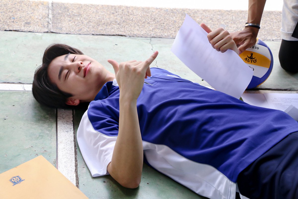 GoodBoySeries's tweet photo. แก๊งเด็กดี! [Q2] 
มาแบบกึงๆ แต่แก๊งเราไม่ได้ดึงมันตึงเองนะค้าบบบ😚

#GoodBoySeries 
#GMMTV
@lukepeemsan @mickmetas @mmymeiii @Tata_tarnpol https://t.co/lK2TeiMqhI