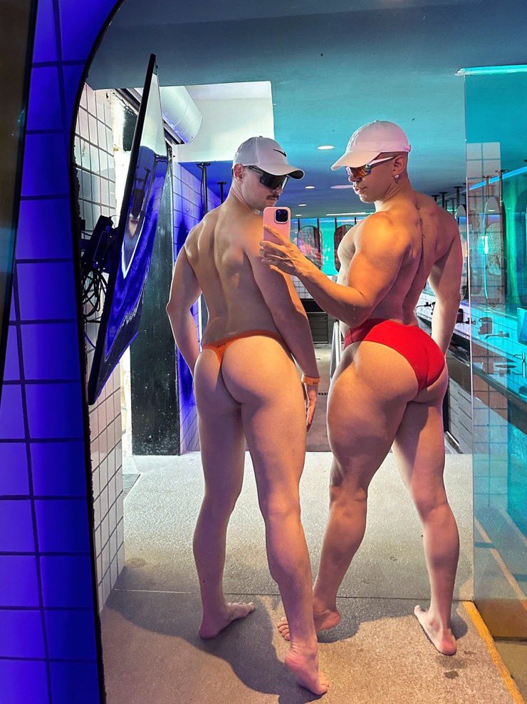 musclbottoms's tweet photo. Bottom Boys with play together stay together! 🍑💋🍑💋 @AlexanderKiddx @kbabyboyx #bottom #musclebottoms #buttboys #pussy #booty #gayboys https://t.co/D15Qh8VCZI