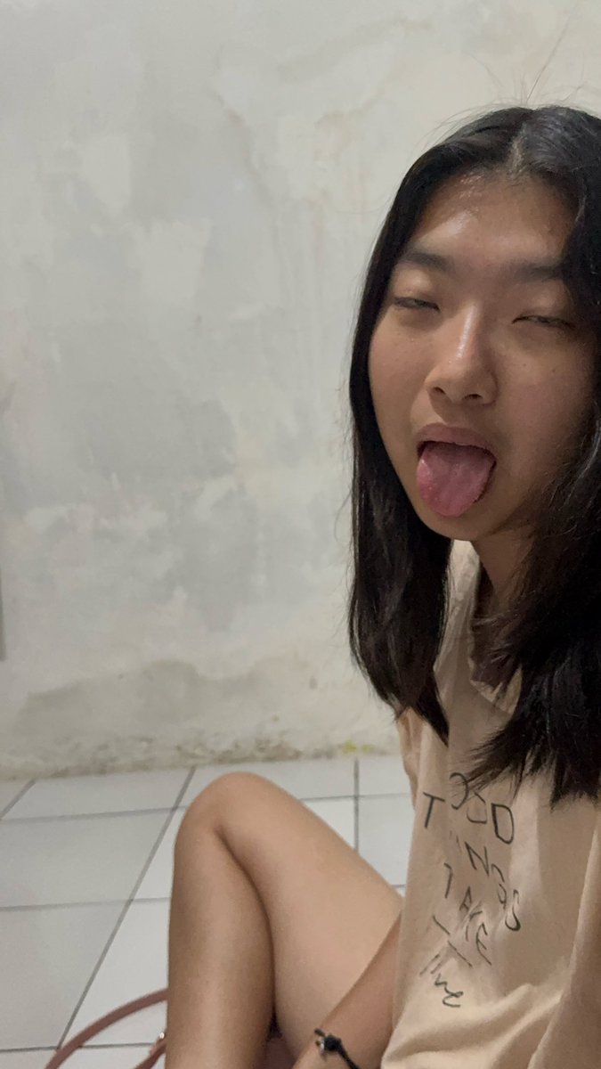 Melmelmels1's tweet photo. Suka bgtt deh sama foto ini 🤭
#pejuhin #kontolin #ahegao https://t.co/n7SGhww9qP