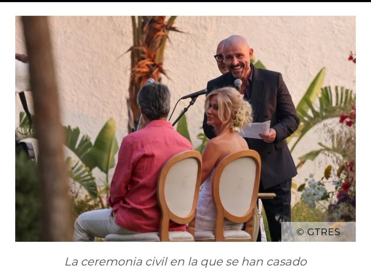 FonsiLoaiza's tweet photo. El derechista Jaime de los Santos del PP ha oficiado como maestro de ceremonias en la boda de Susana Griso (presentadora de Atresmedia) y Luis Enríquez (consultor jefe de El Confidencial y anterior jefe de Vocento). La "independencia" en los medios de comunicación en España. https://t.co/ysmvumq4BF