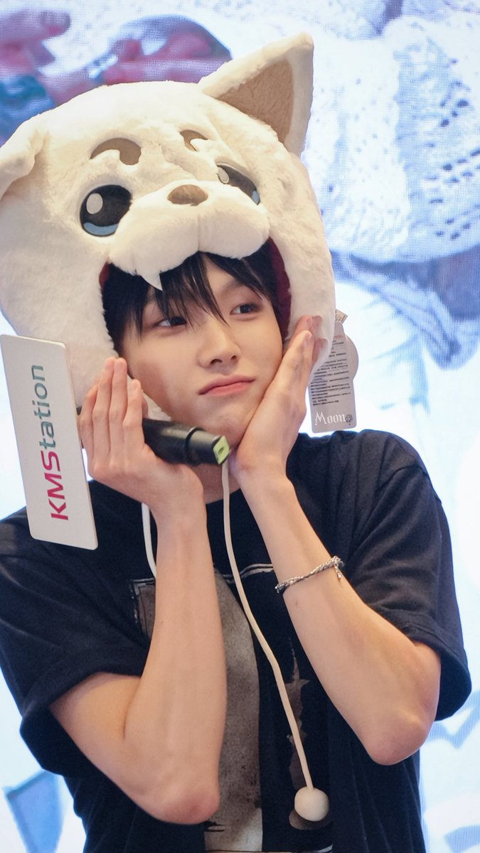 Estrella_starry's tweet photo. 260725
🎀🐶⋆˚✿

#Boynextdoor #woonhak #운학 #kms #shanghai #보이넥스트도어 https://t.co/JDPrzTLjNo