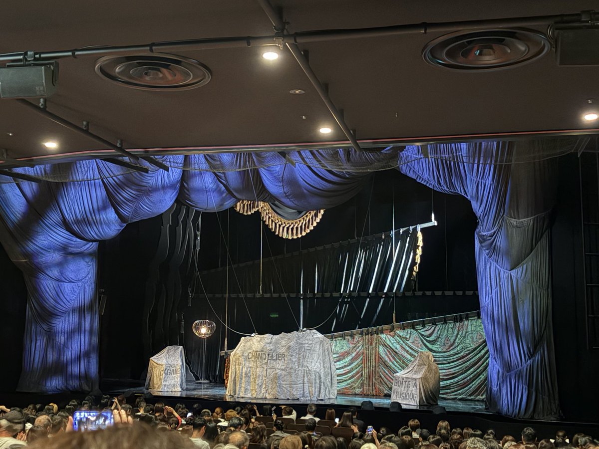 chika_1936's tweet photo. 名古屋オペラ座🎭
レベッカと合わせ遠征したもんやから、マダムジリーとダンヴァース様がシンクロしすぎて😂お衣装と髪型同じじゃない？() https://t.co/suIeOIH4te