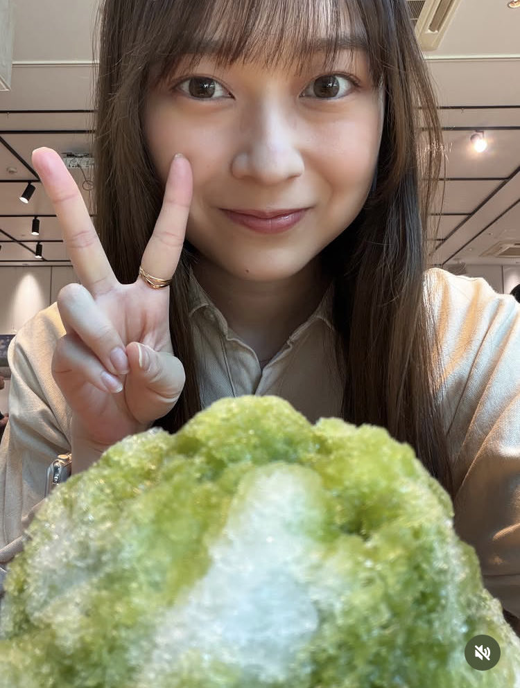 CBK1831's tweet photo. 赤福氷美味しそう。

#絢音ちゃんむ https://t.co/NzHg00mVgp