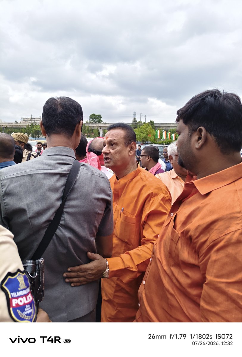 jsr1_jsr's tweet photo. JAIHIND https://t.co/5oJPlHRj2m