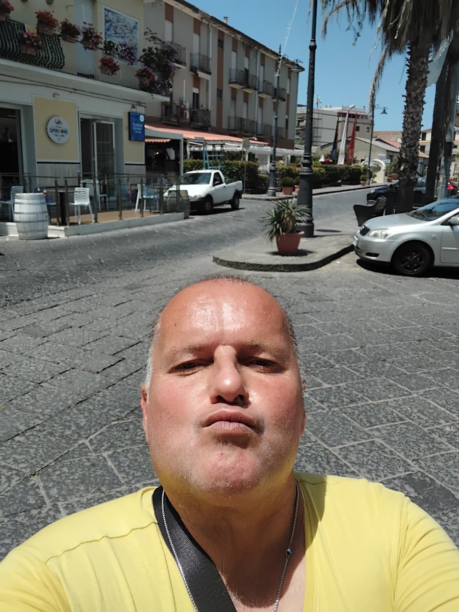 angelo_d31607's tweet photo. Vibo Marina 😆 https://t.co/SOVCLJZUnO