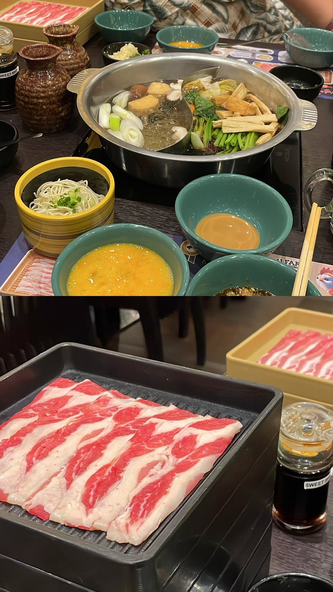 gotohellplz111's tweet photo. รอบนี้กินโมโม่แบบมุ่งมั่นกินซุปมะเขือเทศ+เผือก มากๆๆๆ คืออร่อยมากก ฝั่งน้ำใสคือจะต้มนู่นลวกนี้จนพอใจก่อน จากนั้นตักออกหมด ต้มแค่มะเขือเทศ หอมใหญ่ ข้าวโพด เผือก ต้มให้เปื่อยมากๆ บี้ๆ มะเขือเทศกะเผือกให้เละ จากนั้นน้ำเดือด เติมไข่ 1 ฟอง เริ่ดดด อร่อยโคตรร https://t.co/2G1nd2kewh
