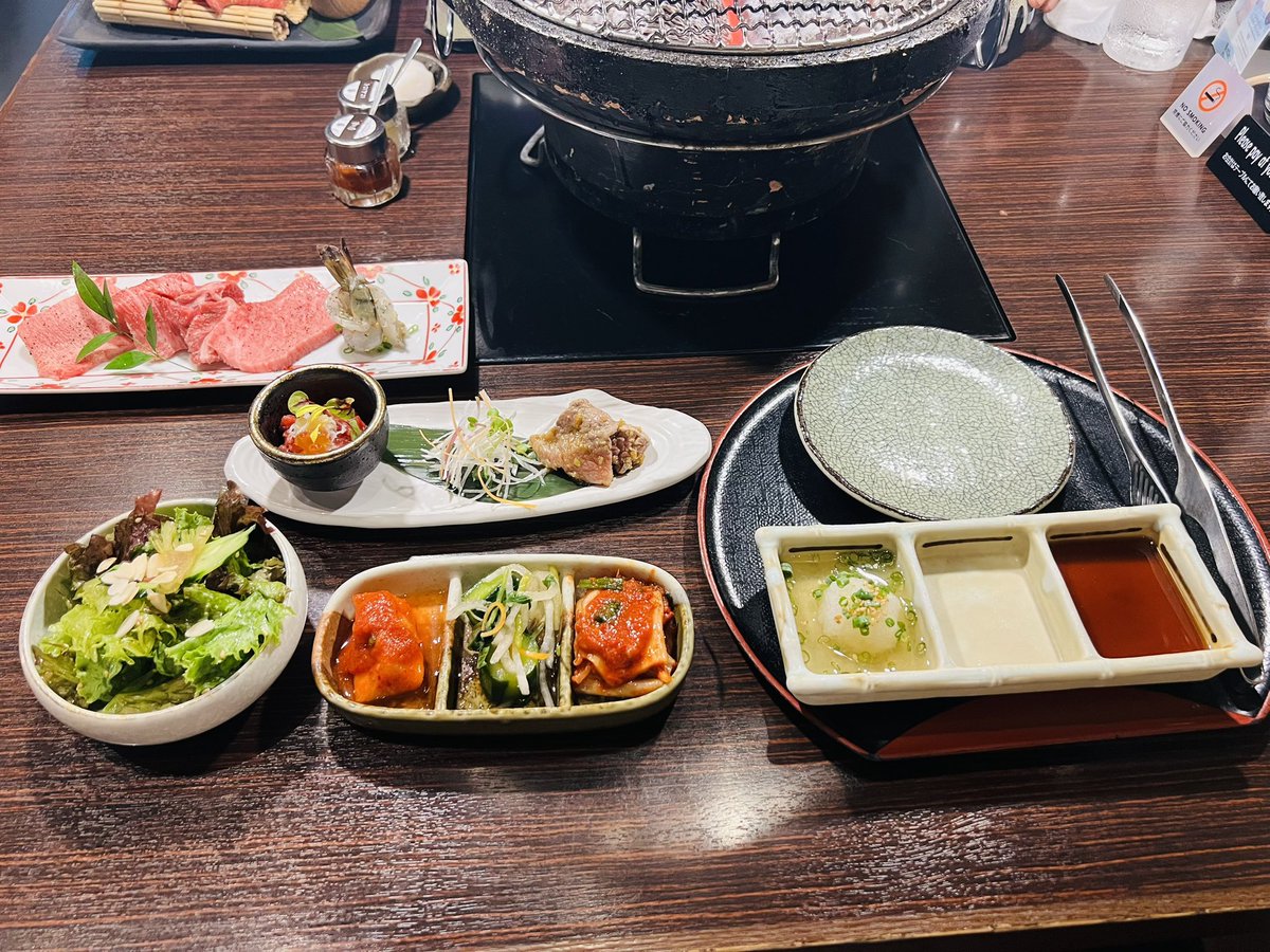 ryo_da_yo_5's tweet photo. 退勤でした🥰❣️

本日🈵貸し切り🈵
ありがとうございました🙇🏽‍♀️💕

実は…今日誕生日で３０歳に
なっちゃいました🫣🎂🎁

覚えててくれておめでとうのDMや
メッセージ沢山感謝感激です😭❤️‍🔥

Ｓ様今日は高級焼肉ランチ本当に
ありがとうございました🥰💞

差し入れやプレゼントも嬉しい🤭

@shizukuspa17 https://t.co/iQ0kqYYUBX