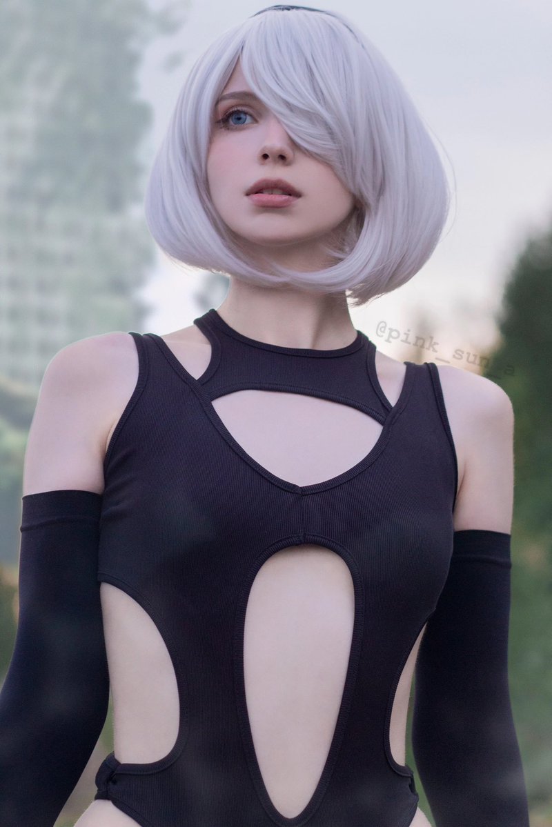 pink_sun_a's tweet photo. I declare my 2B era 🖤🤍

More on B👀sty 🔥

#2Bcosplay #NierAutomata https://t.co/KkkfvxTOrt