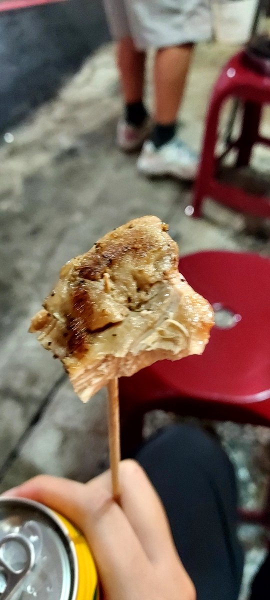 Chiao_uwu's tweet photo. 昨天跟國中同學烤肉 真好啊
氛圍還是當初的那個九班 只是大家真的都好久不見了

希望我們以後都平平安安 走的都是自己喜歡的路 下次再聚 https://t.co/JI4HQGTfw0