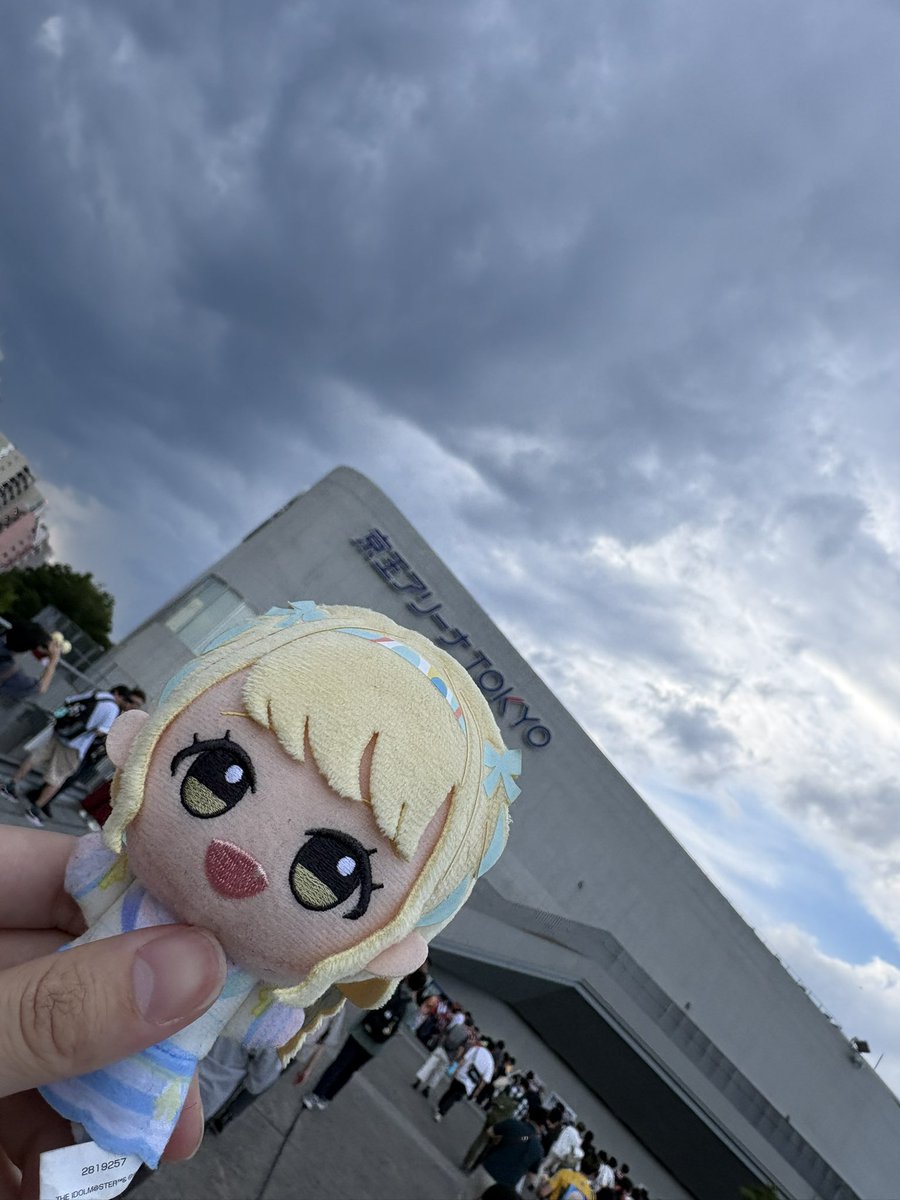 9raicrain's tweet photo. 今日は現地です、最終日楽しんで行くぞ〜〜〜〜〜 https://t.co/drYLBlPU4W