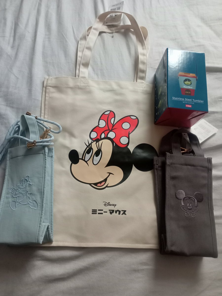 Ray__ry's tweet photo. ディズニーストア　ディズニー　夏祭り　くじ　交換

(譲)ツムツム　ドナルド２個
　　ダンボバック
　　ミニーお弁当ケース
　　ドナルドタンブラー
　　その他写真参照

(求) ズートピア 
　　マリーちゃんチップとデール
　　プーさんベイマックス

　　なんでも検討します！

札幌手渡し交換 https://t.co/WJjRtM7hmy