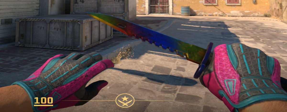 beewax99's tweet photo. im fucking crazy or what, check the knife, i see a fucking samoyed (dog) and a fucking women on the next one https://t.co/i6fN6pa6ls
