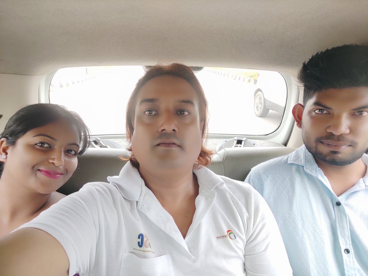 aaryan_600's tweet photo. आपकी छोटी सी मदद भी आज किसी के लिए बहुत बड़ी उम्मीद है! जोरहाट CSC VLE की तरफ से बाढ़ पीड़ितों के लिए आवश्यक खाद्य सामग्री वितरण की एक मानवीय कोशिश। ✨🚗 
@narendramodi ji
@BJP4India
@himantabiswa ji
@DilipSaikia4Bjp ji
@BJP4Assam
@BJPJorhatDist
@CSCegov_ 
@ceo_csc 
@CSCAssam1 https://t.co/eIGYmodnzb