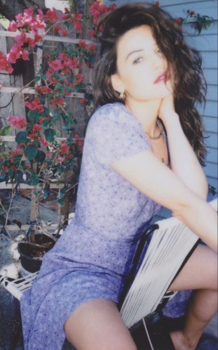 xaftertherain's tweet photo. # 𝐬𝐞𝐝𝐮𝐜𝐭𝐢𝐯𝐞 𝐬𝐮𝐧𝐝𝐚𝐲. https://t.co/X1yj6E3hhO