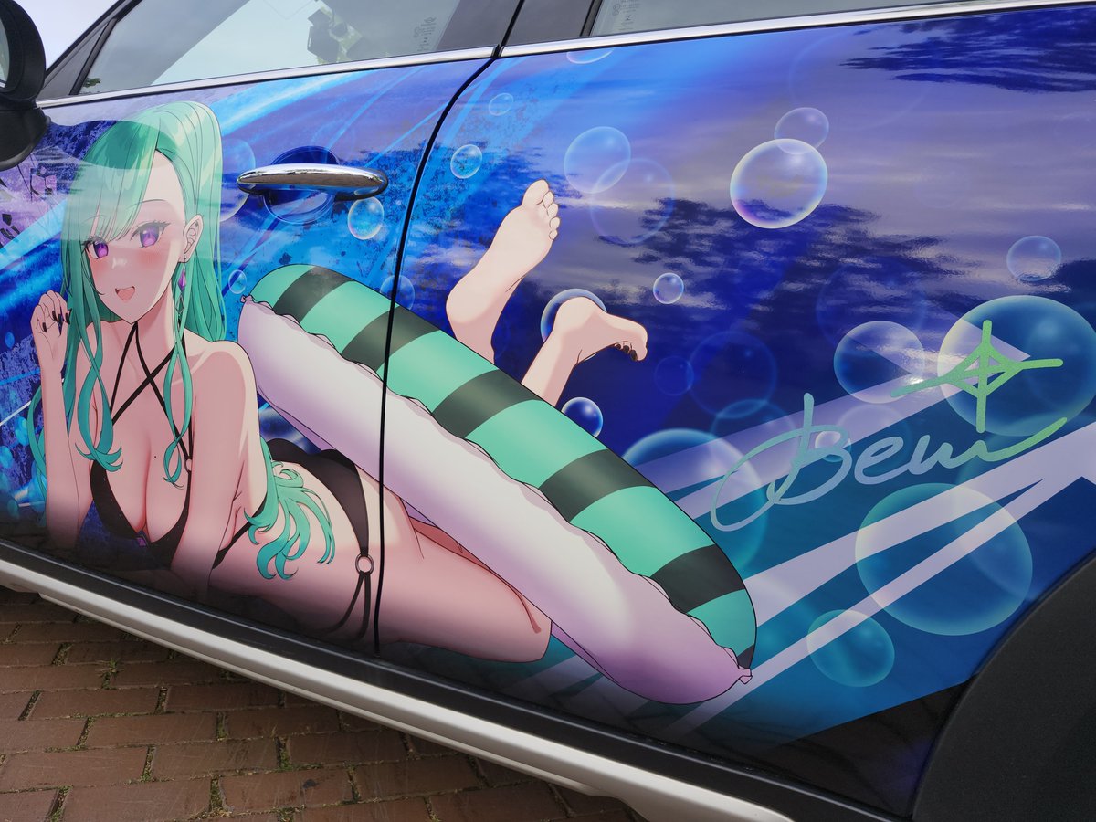 minicross0ver's tweet photo. この時間にならんとオーロラステッカーの強み出ないんだよな〜
フラッシュ炊いて撮っただけでこの光方よ！？ https://t.co/Pn372rH0Pw