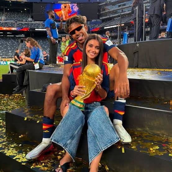 DMW_HUB's tweet photo. Just a few months ago, Inés García had fewer than 30,000 Instagram followers.
Since she started dating Lamine Yamal in May, that number has jumped to 4 million.

On the day of the World Cup final alone, she gained about 1.5 million new followers. https://t.co/9lPh14tHDK