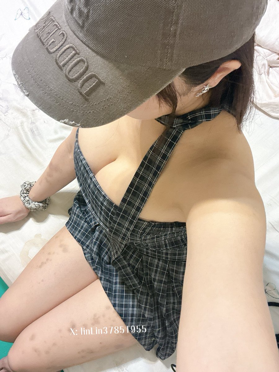 Linlin3185955's tweet photo. 好想去看棒球喔

穿這樣，可以嗎？

嘗試不同穿搭❤️ https://t.co/5Vwsf575KW
