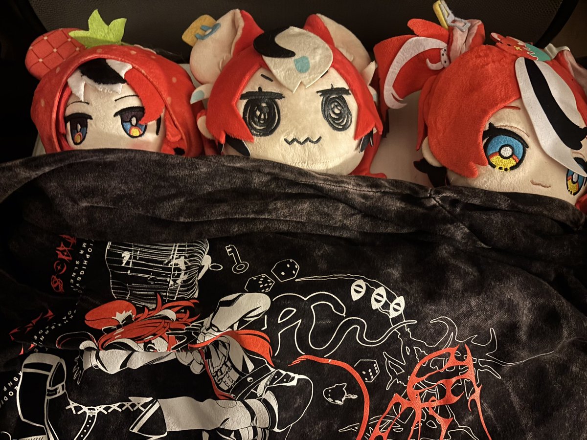 DarkFawn666's tweet photo. How I am about to sleep knowing I bought to much merch @OffKaiExpo https://t.co/vD0NcUaLQz