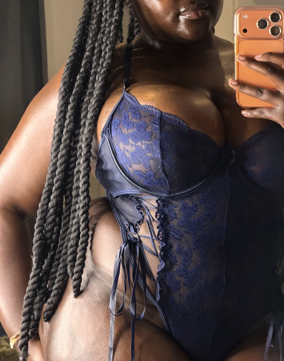 HoneyCocooiiiii's tweet photo. Brown skin girl ❤️🥥
#fypシ゚viral #trendy #fyop #twitterupdates #trendingréels https://t.co/qqI6TTZatg