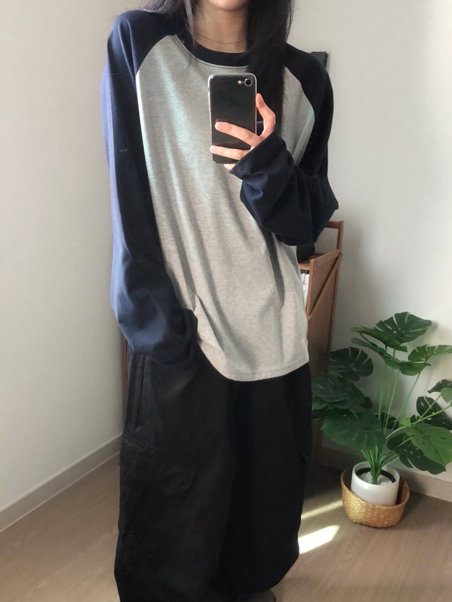 pinkmoxhi's tweet photo. 나그랑 티 잘못 입으면 상체 겁나 부해보여서
살쪄보이는데 이건 뚝 떨어지는 루즈핏이라 말라보임 https://t.co/oJ8FPyn5C7